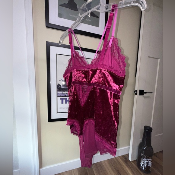 TORRID Velvet Lace Bodysuit - Picture 8 of 9